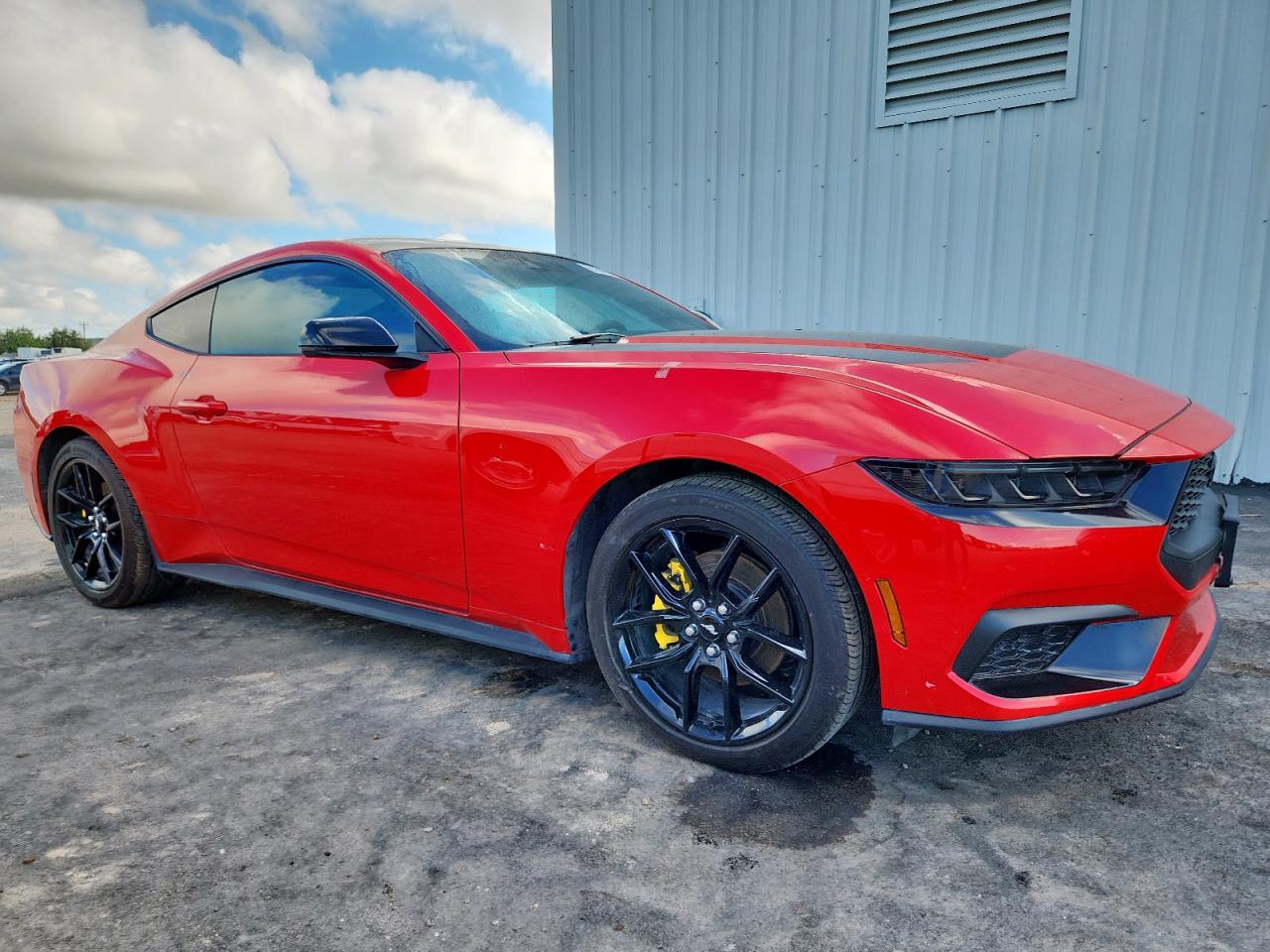 2024 Ford Mustang - Фото 4