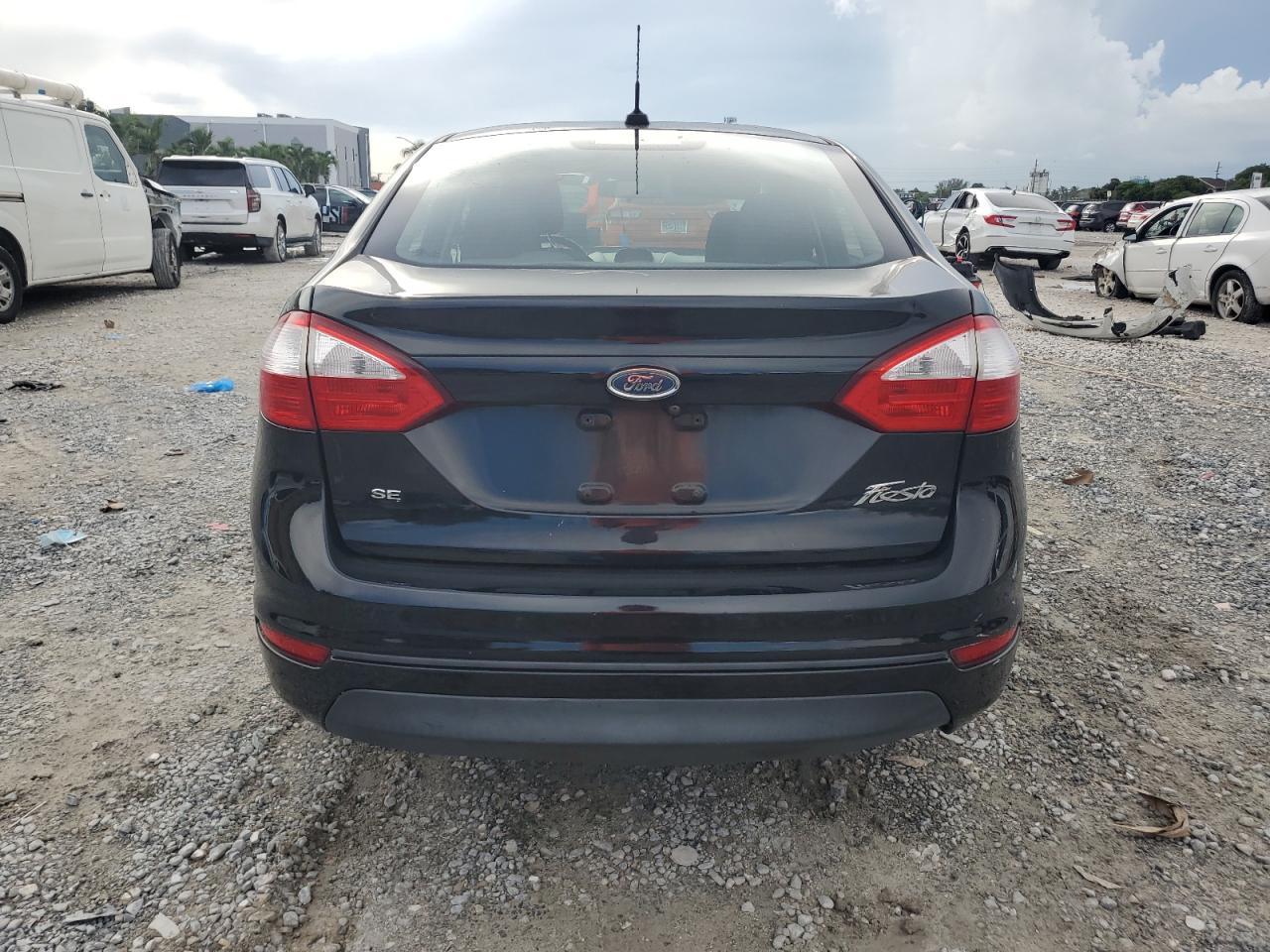 2018 Ford Fiesta Se - Фото 6