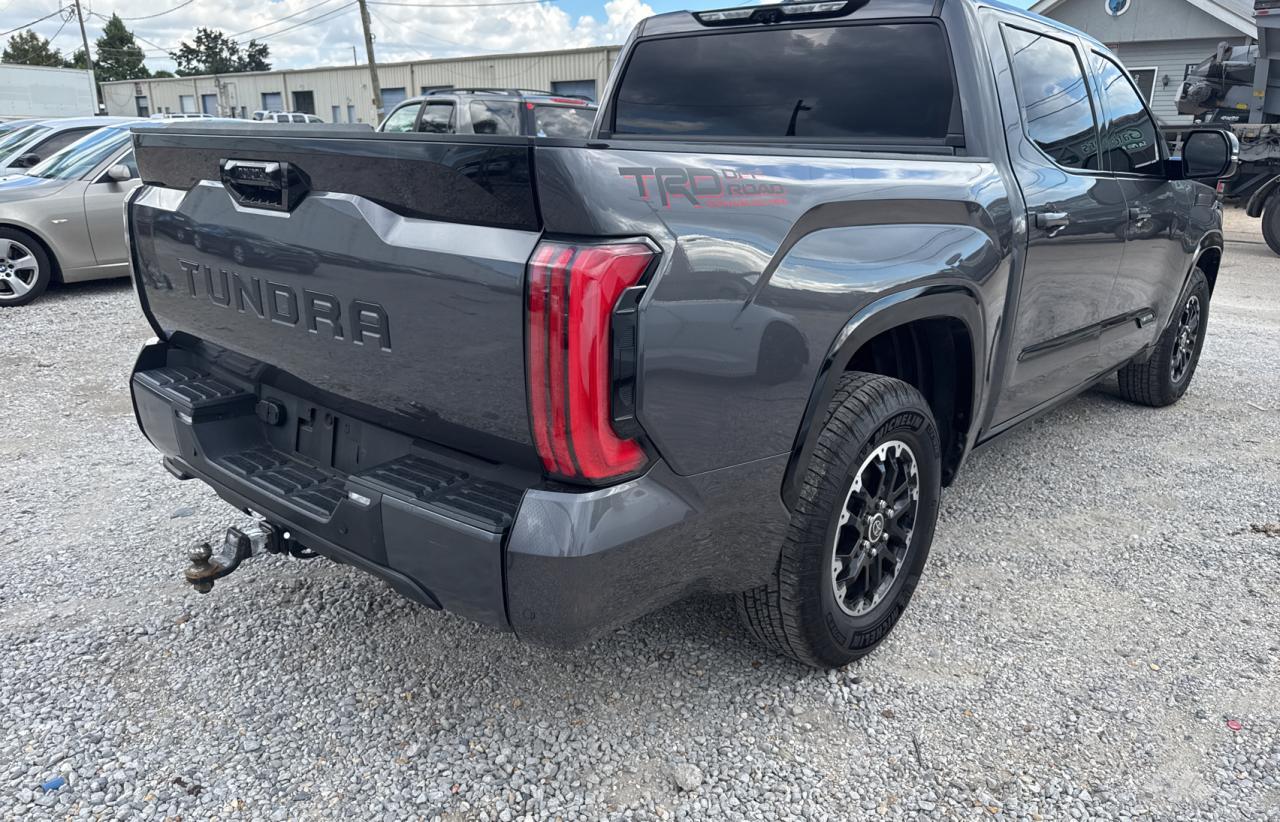 2023 Toyota Tundra Crewmax Platinum - Image 4
