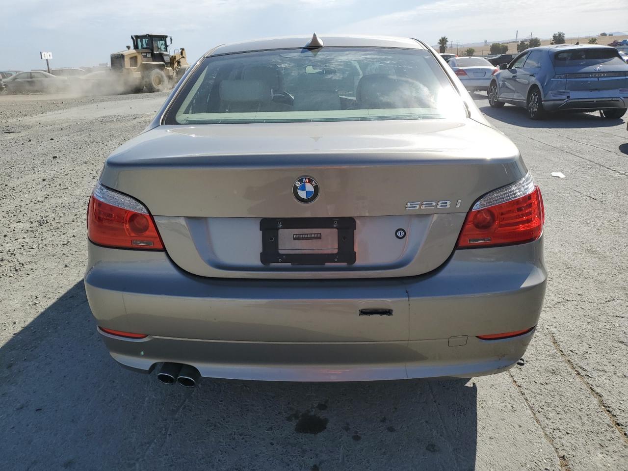 2008 BMW 528 I - Фото 6