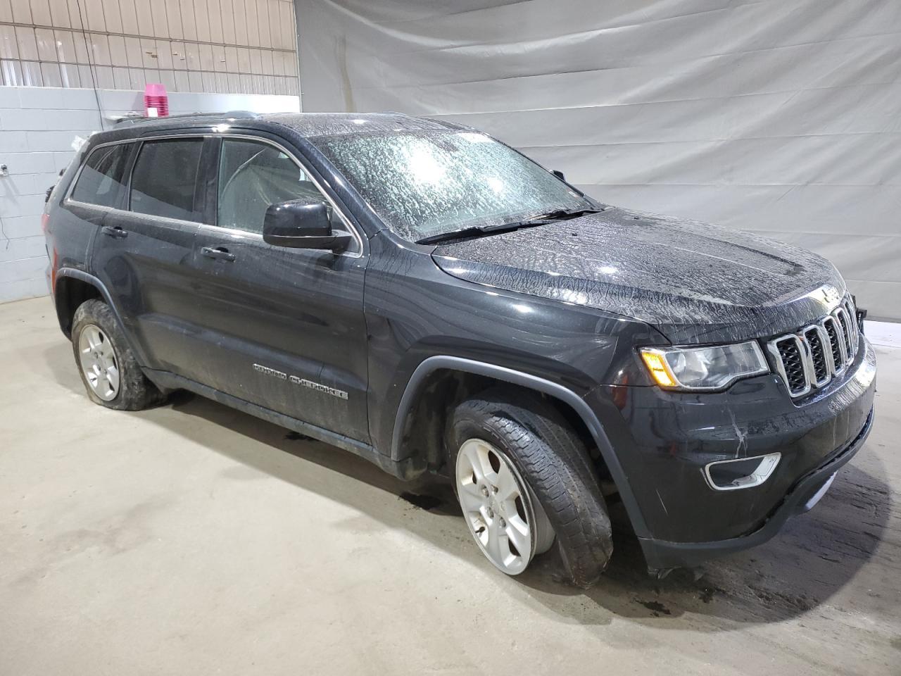 2017 Jeep Grand Cherokee Laredo - Image 4