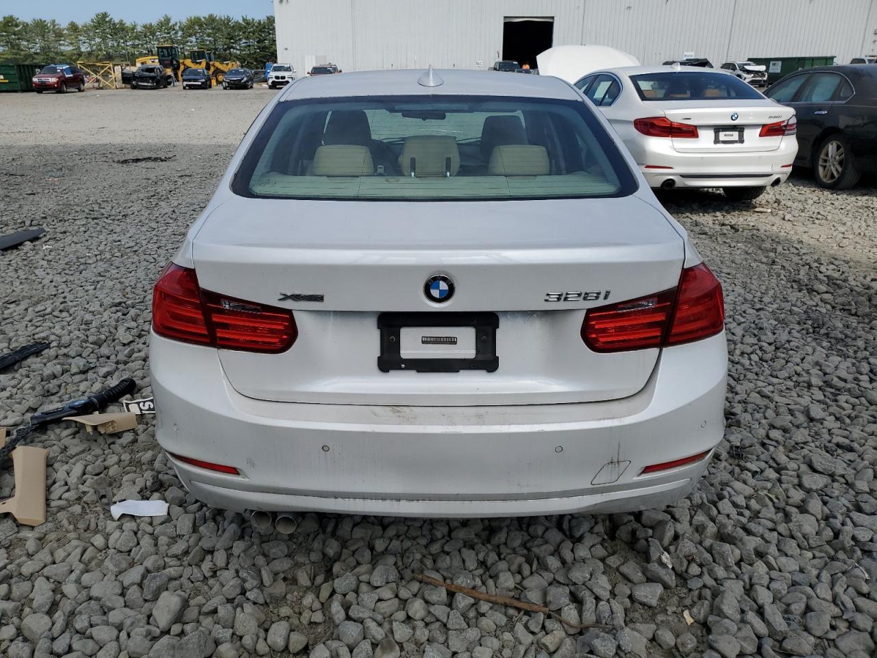 2015 BMW 328 Xi Sulev - Image 6