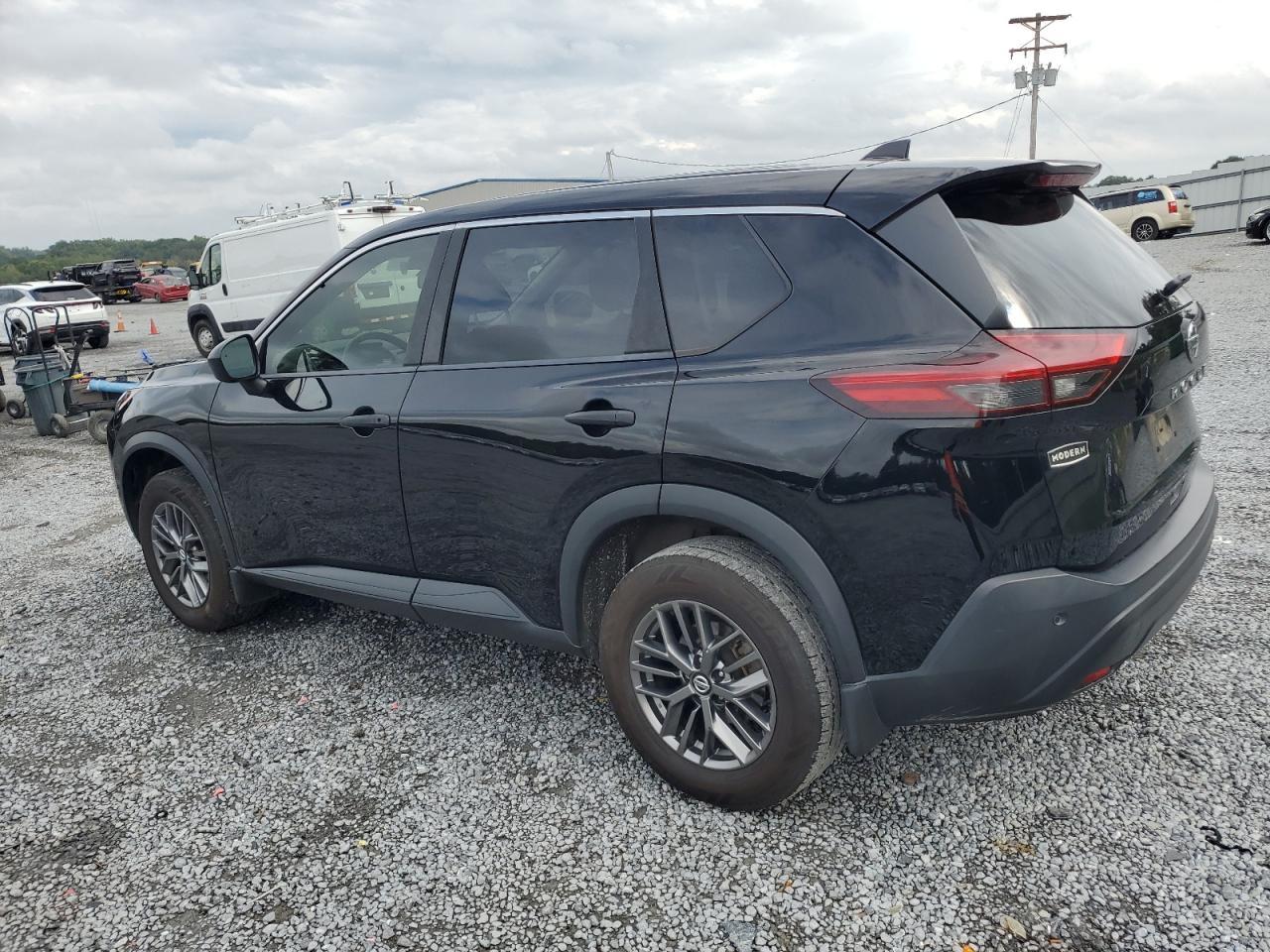 2021 Nissan Rogue S - Фото 2