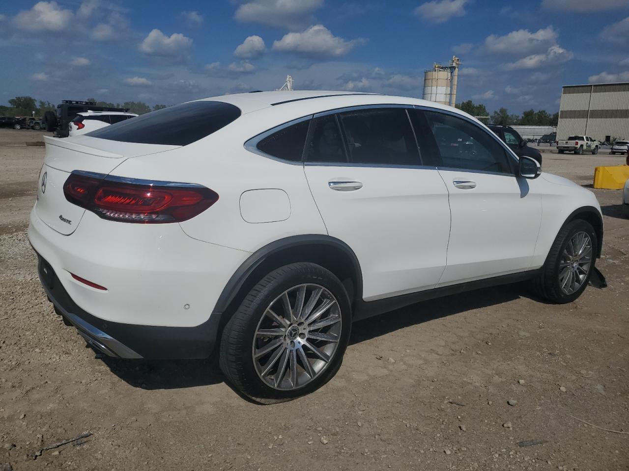 2020 Mercedes-Benz Glc Coupe 300 4Matic - Image 3