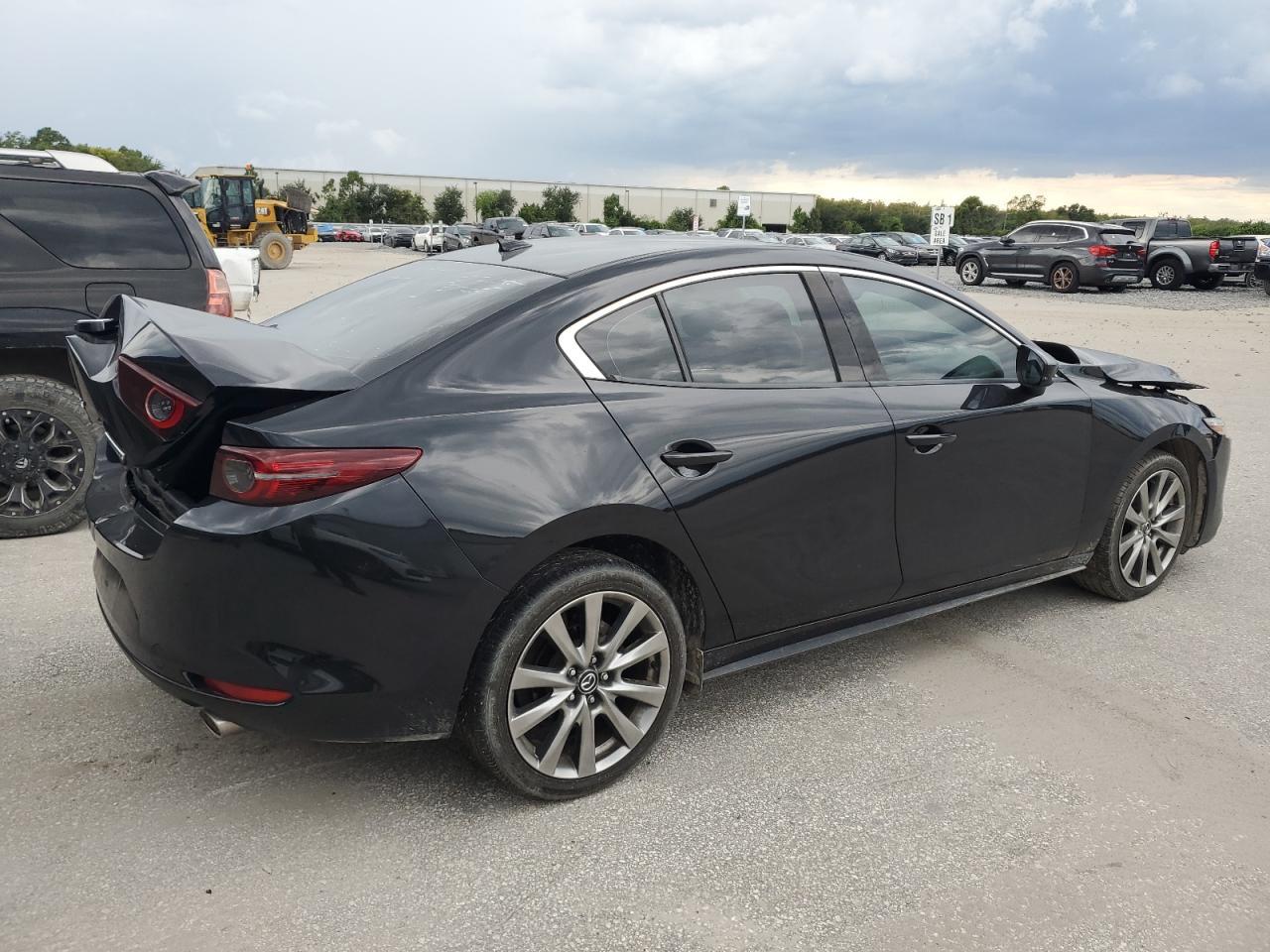 2020 Mazda 3 Premium - Image 3