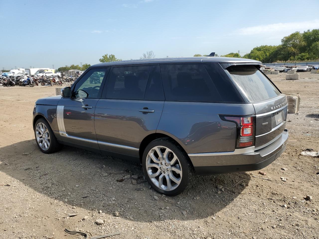 2015 Land Rover Range Rover Supercharged - Фото 2