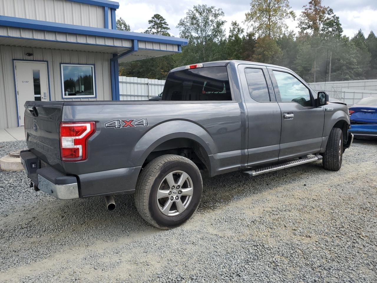 2018 Ford F150 Super Cab - Фото 3