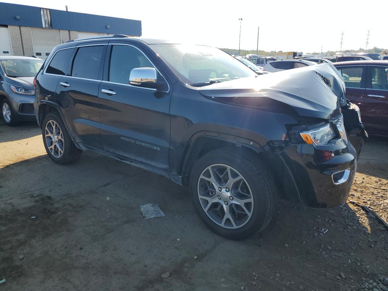 2021 Jeep Grand Cherokee Overland - Фото 4
