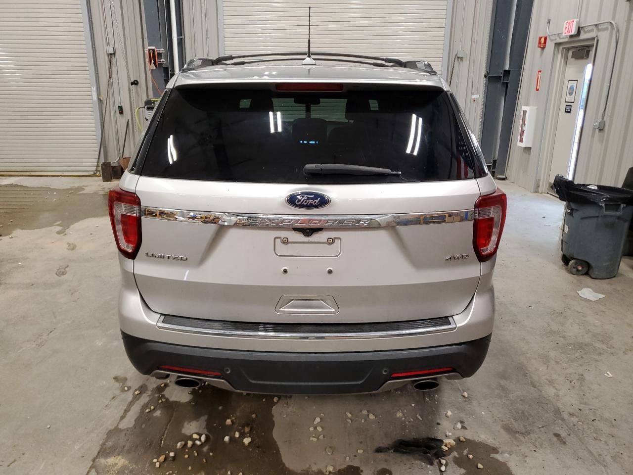 2018 Ford Explorer Limited - Image 6
