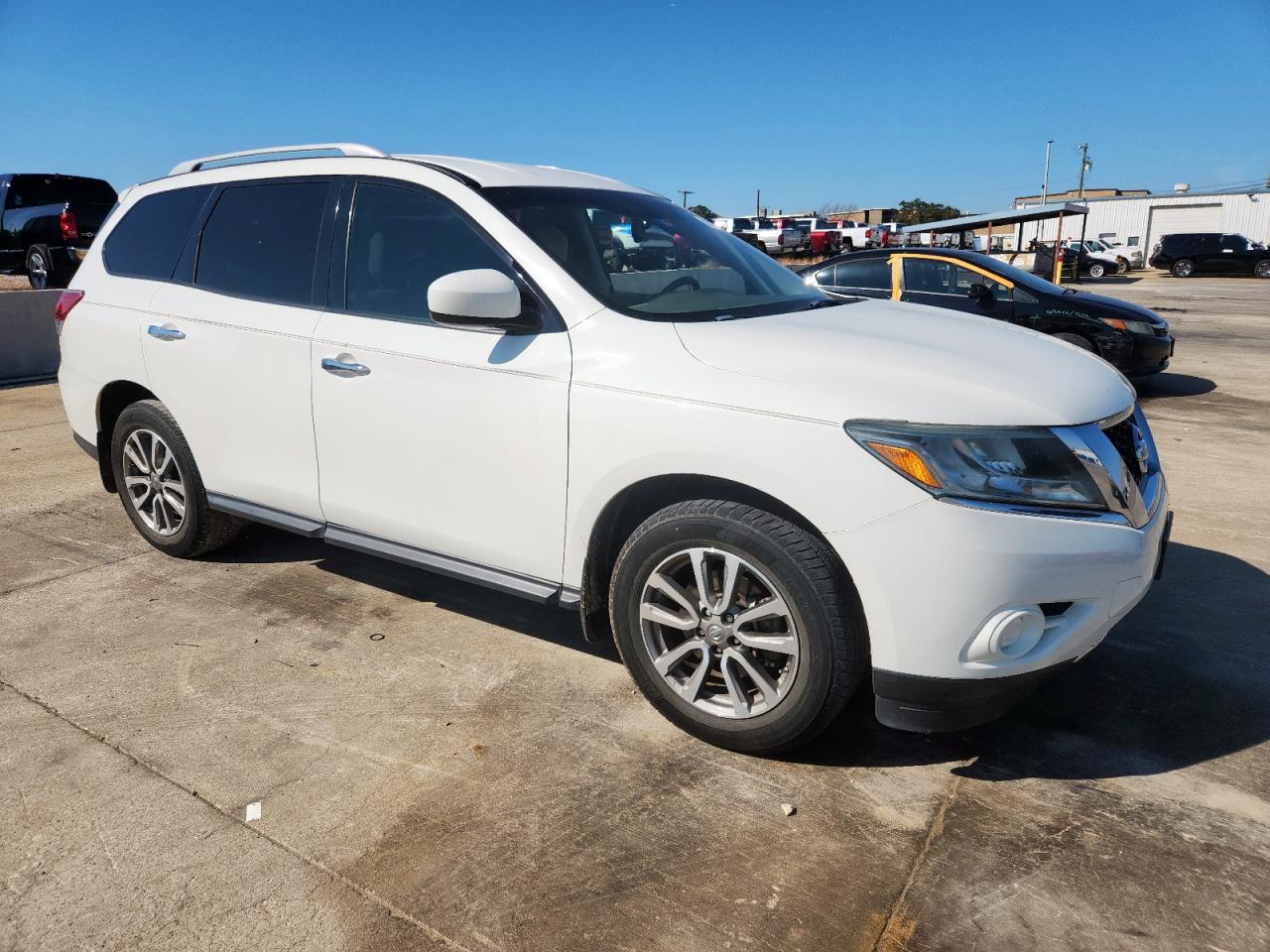 2015 Nissan Pathfinder S - Фото 4
