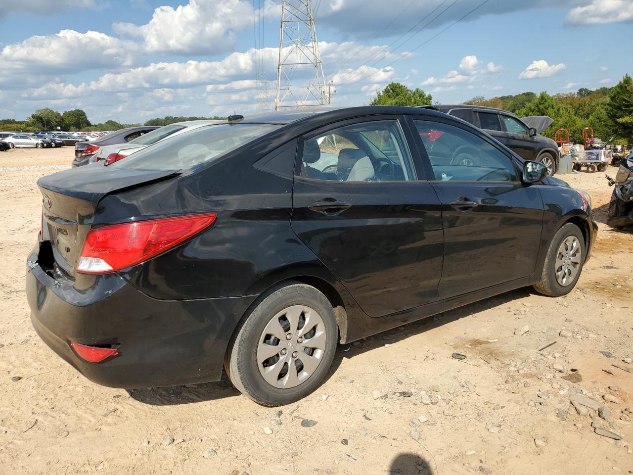 2017 Hyundai Accent Se - Фото 3