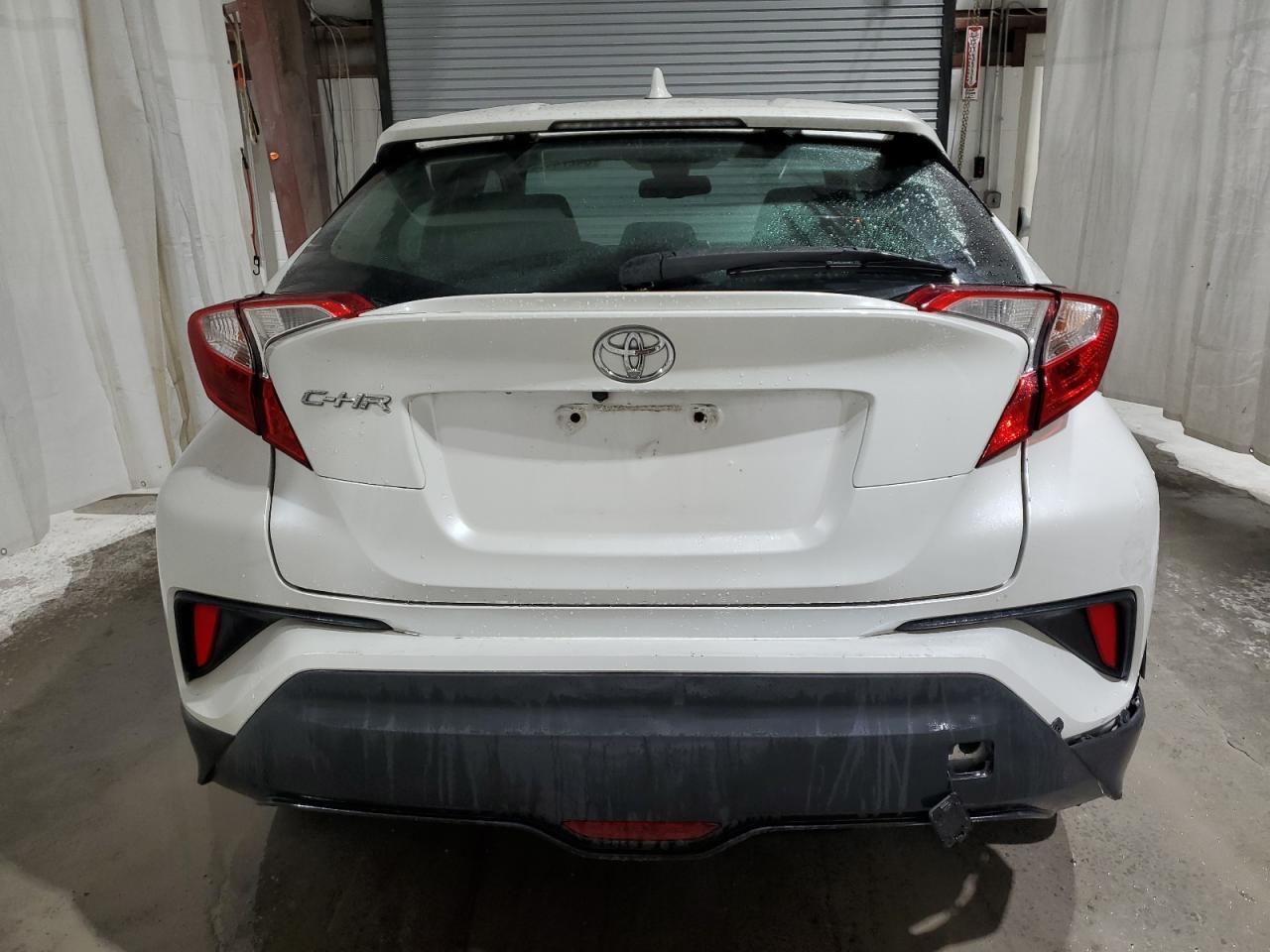 2018 Toyota C-Hr Xle Premium - Фото 6