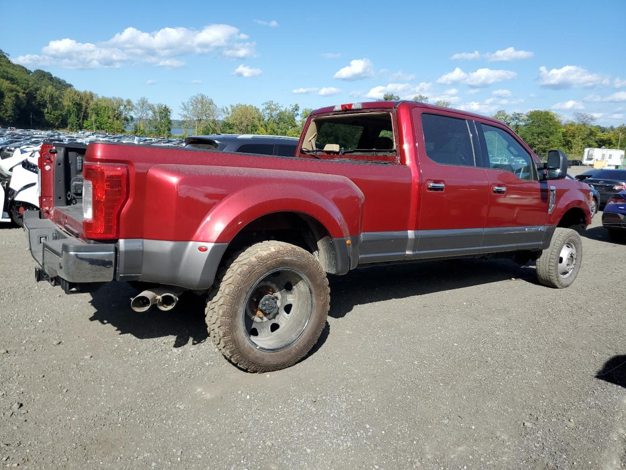 2019 Ford F350 Super Duty - Фото 3