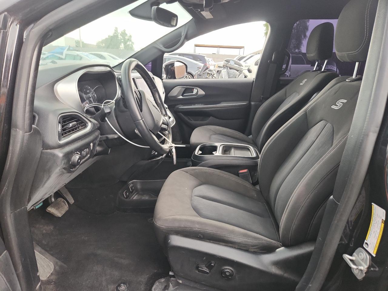 2020 Chrysler Pacifica Touring - Фото 7