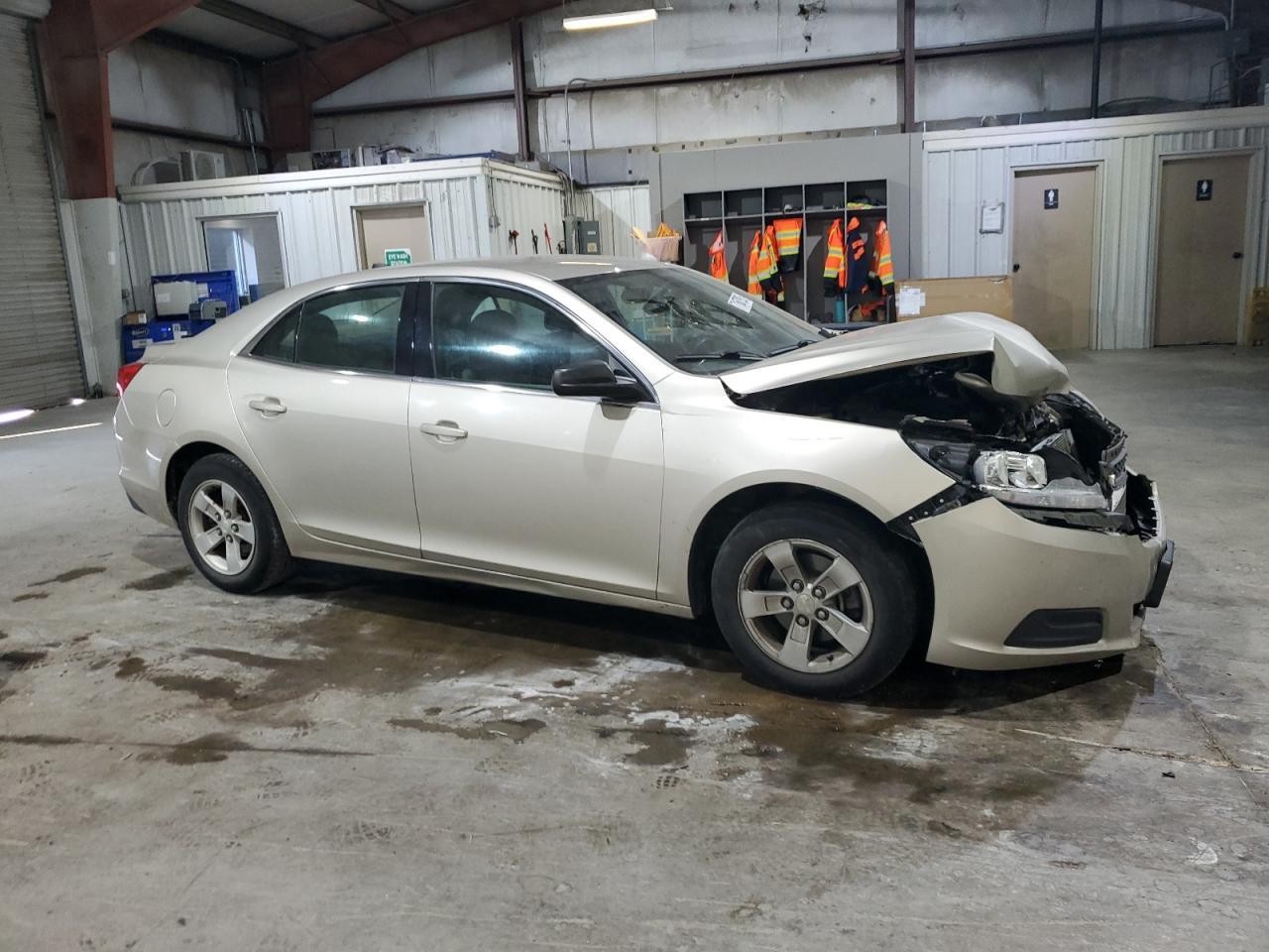 2013 Chevrolet Malibu Ls - Фото 4