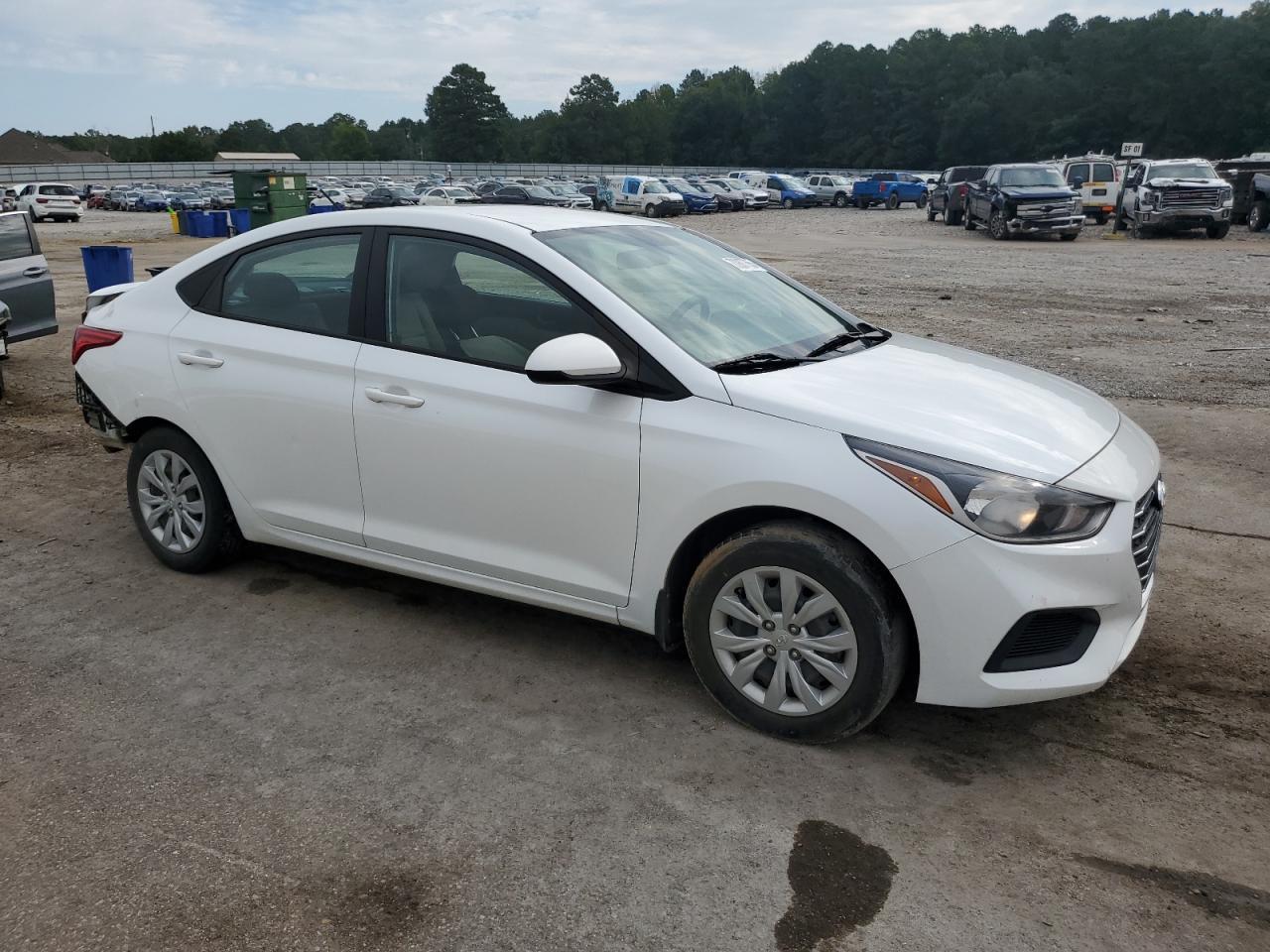 2022 Hyundai Accent Se - Фото 4