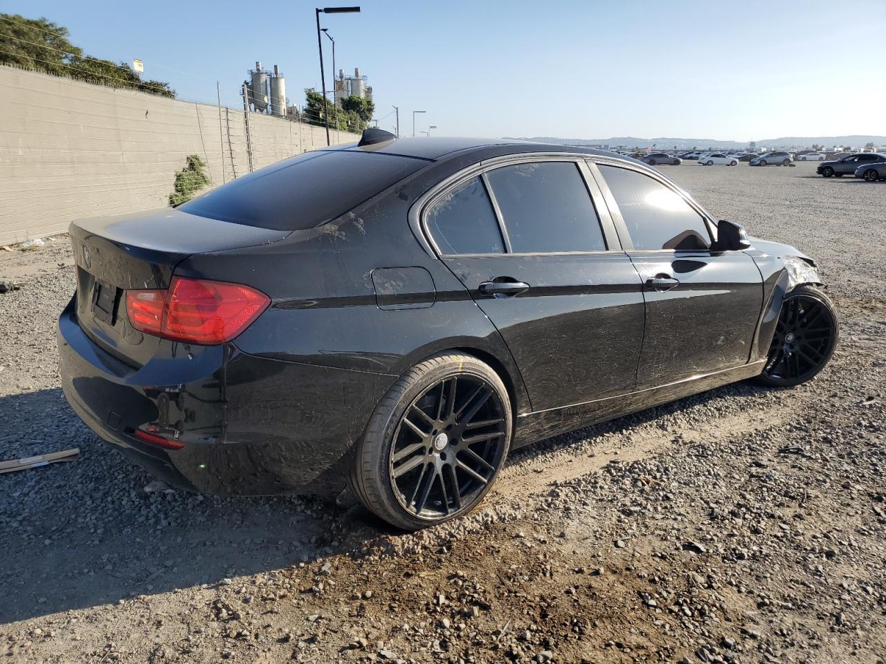 2015 BMW 320 I - Фото 3