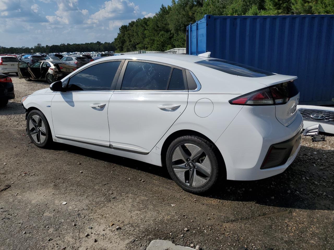 2020 Hyundai Ioniq Sel - Image 2