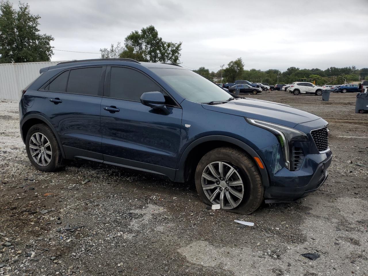 2019 Cadillac Xt4 - Image 4