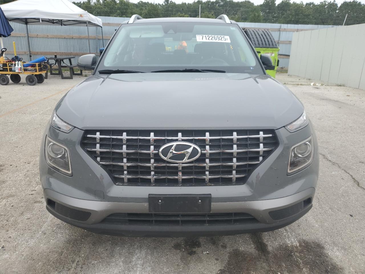 2020 Hyundai Venue Sel - Image 5
