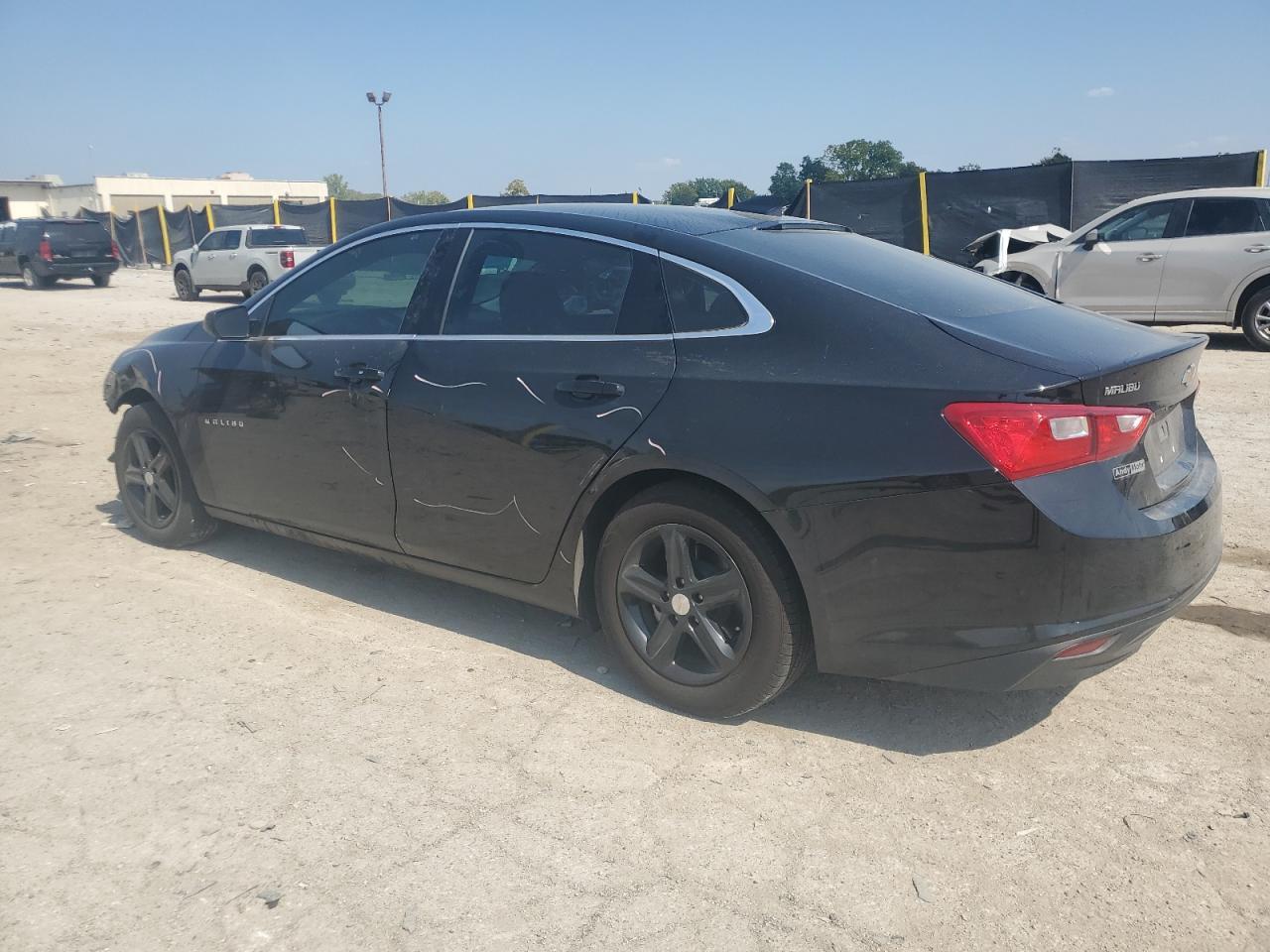 2023 Chevrolet Malibu Ls - Фото 2