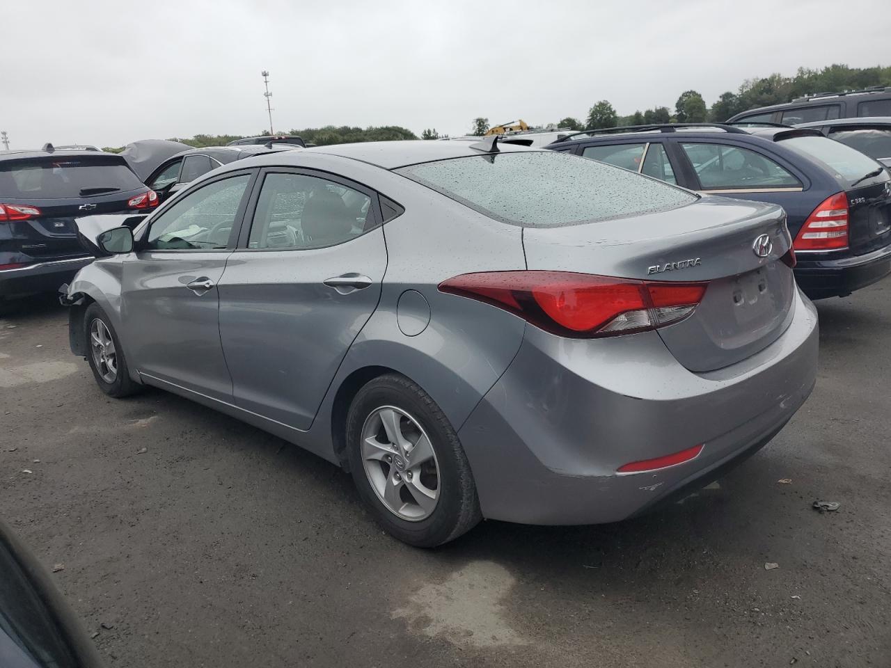 2014 Hyundai Elantra Se - Фото 2