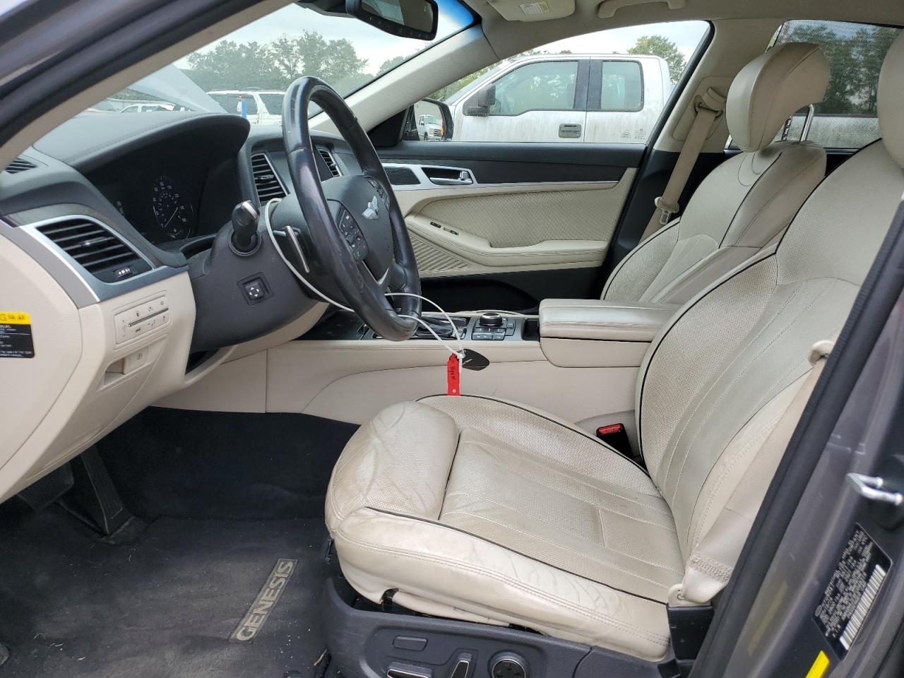 2015 Hyundai Genesis 3.8L - Фото 7