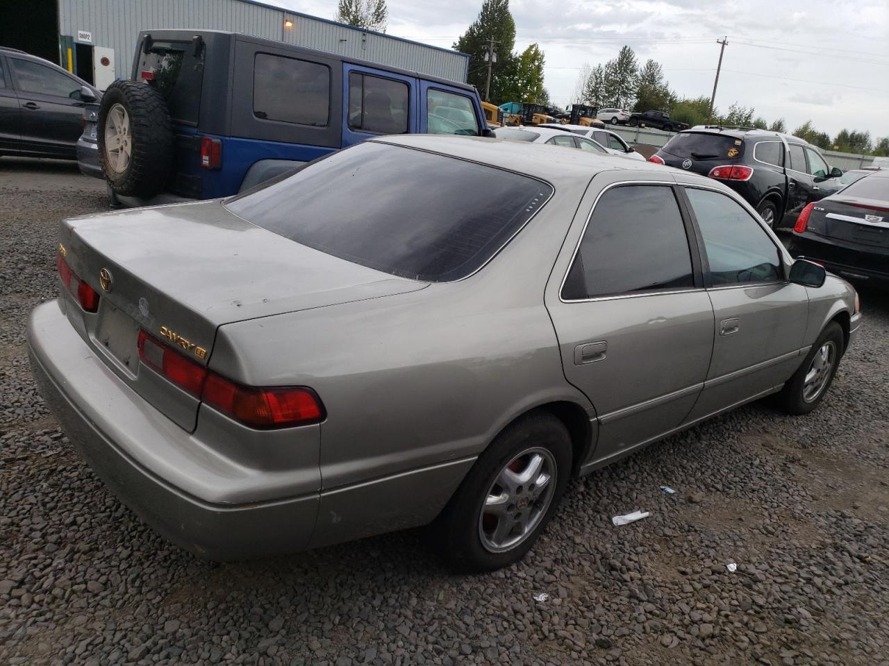1998 Toyota Camry Ce - Фото 3