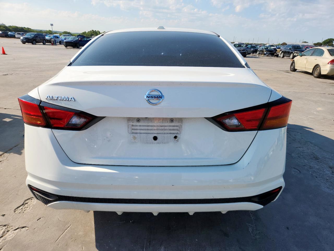 2020 Nissan Altima S - Image 6