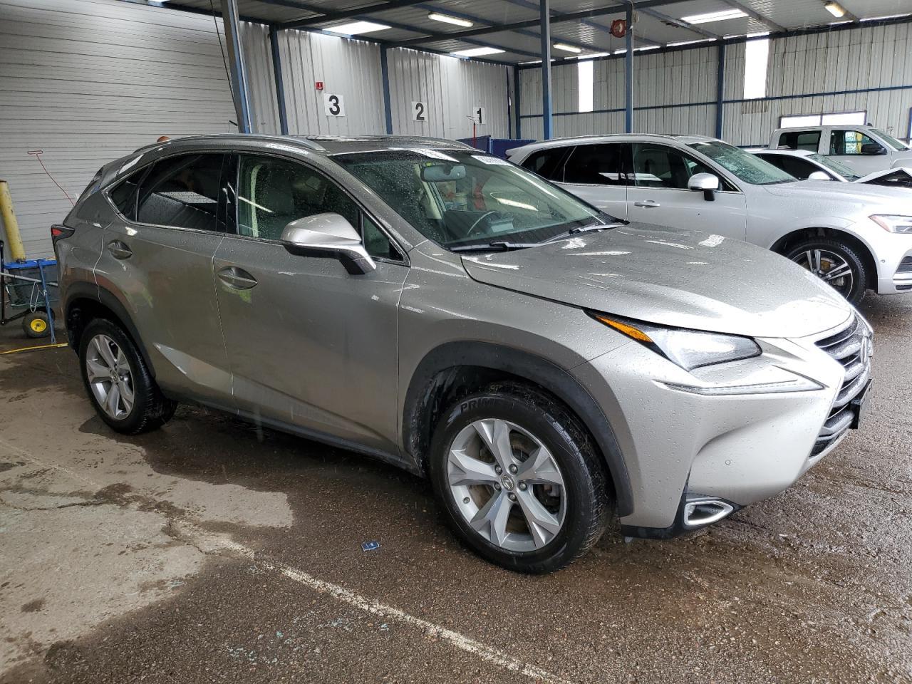 2017 Lexus Nx 200T Base - Фото 4