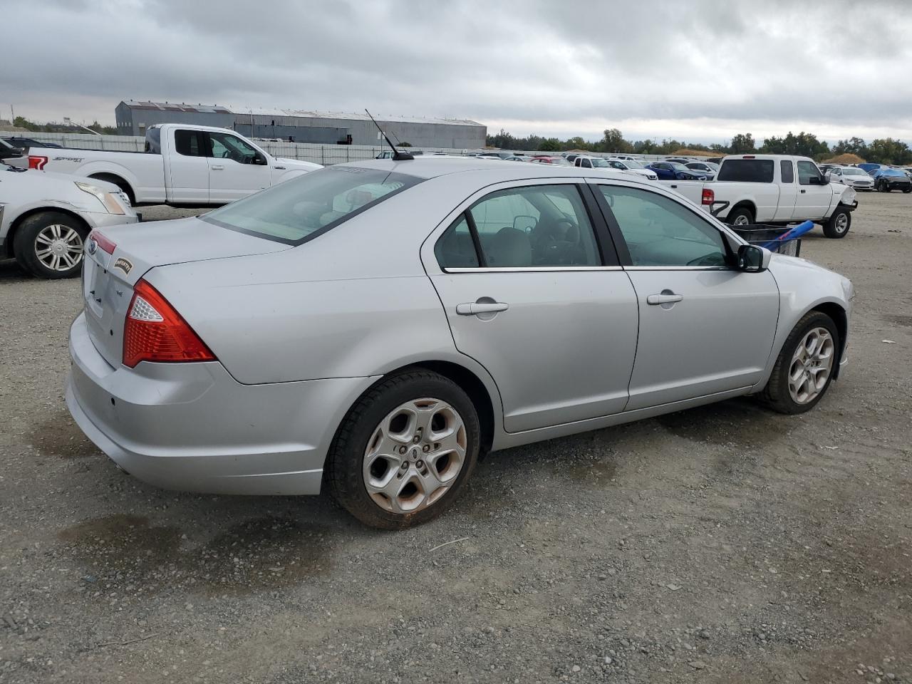 2010 Ford Fusion Se - Фото 3