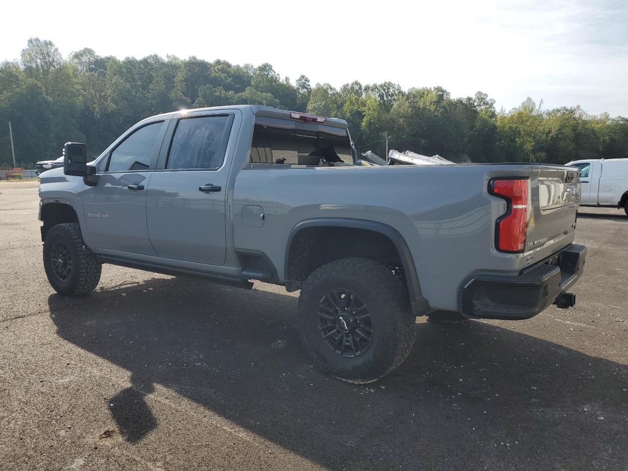 2025 Chevrolet Silverado K2500 Zr2 - Image 2