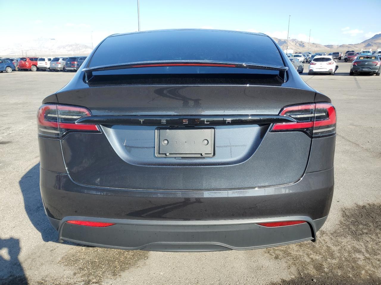 2024 Tesla Model X - Image 6