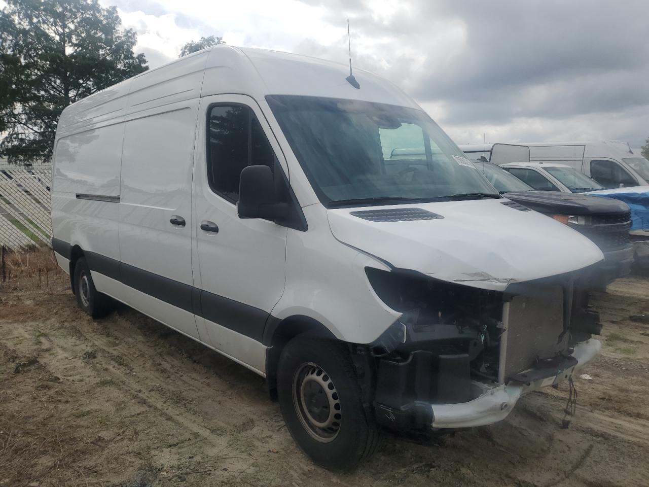 2024 Mercedes-Benz Sprinter 2500 - Image 4