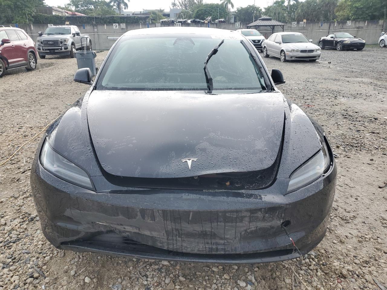 2024 Tesla Model 3 - Фото 5