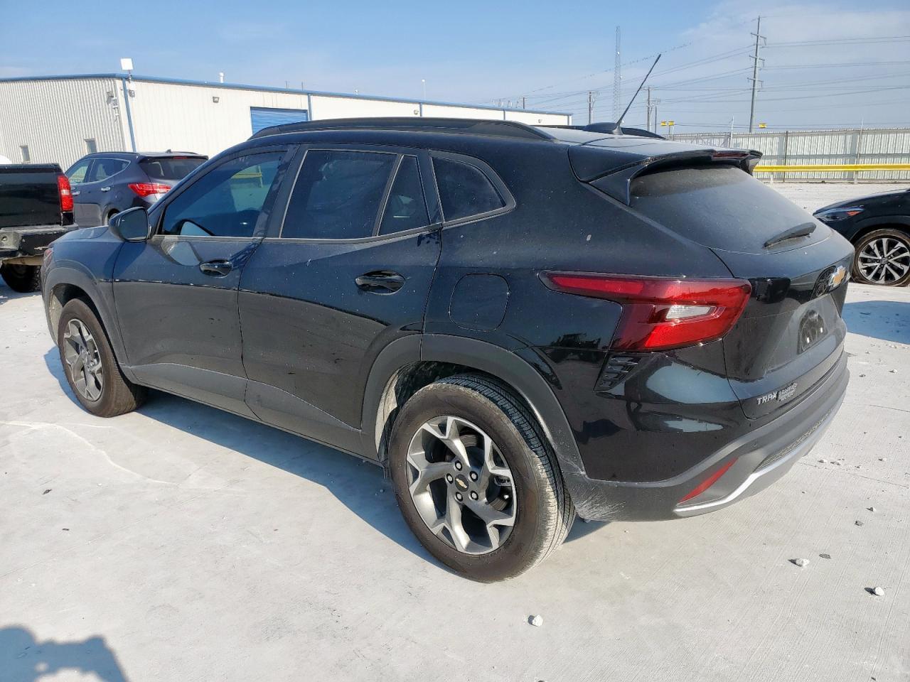 2025 Chevrolet Trax 1Lt - Image 2