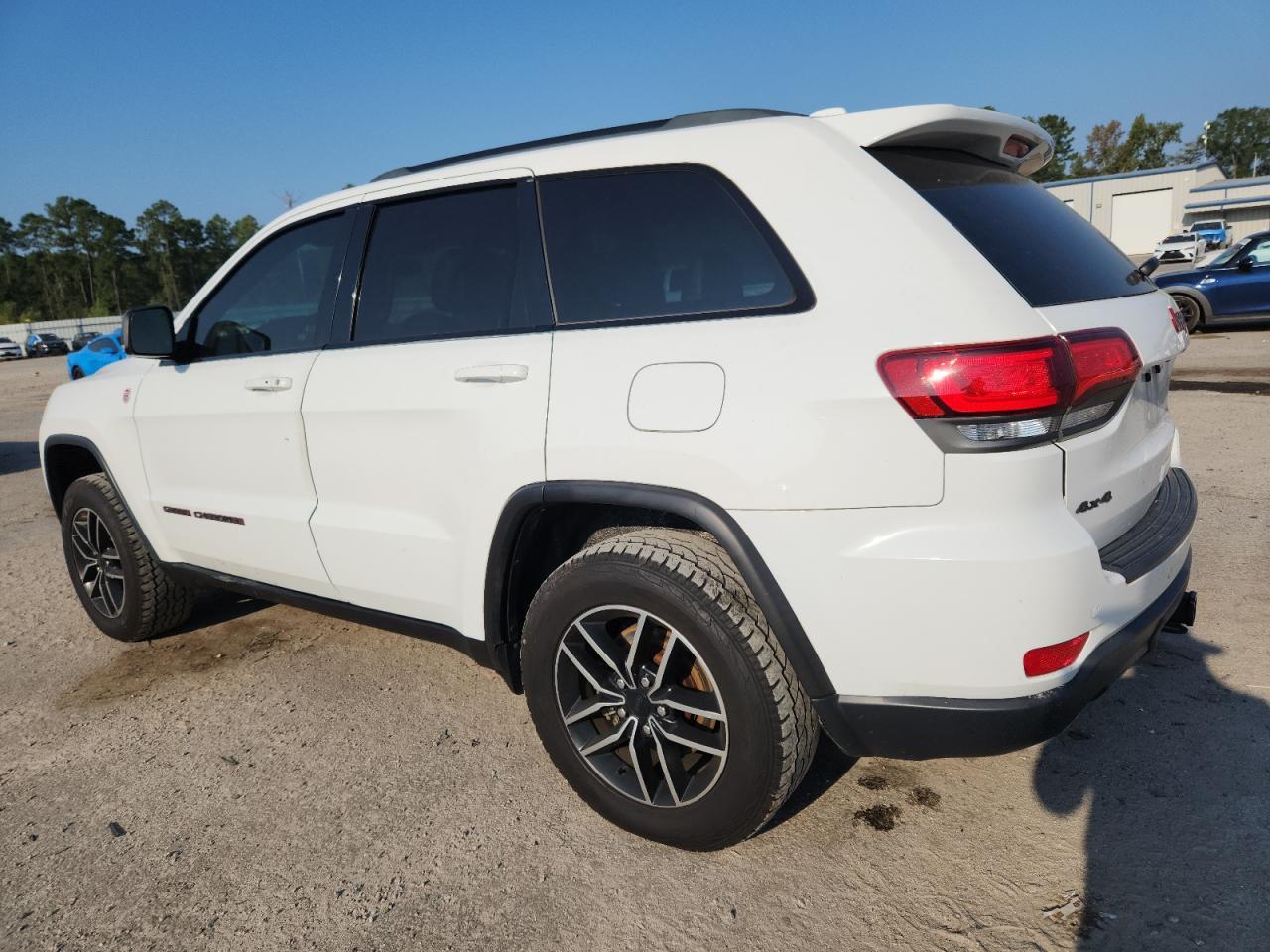 2019 Jeep Grand Cherokee Trailhawk - Image 2