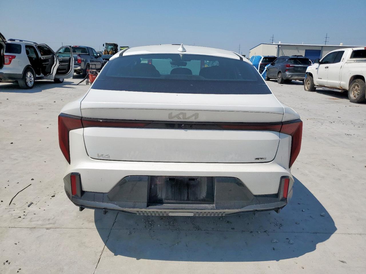 2025 Kia K4 Gt Line - Image 6