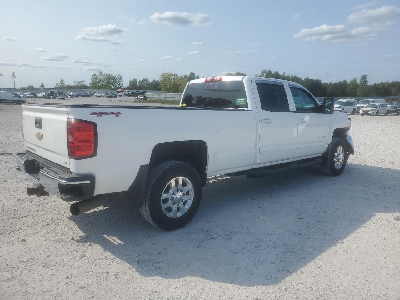 2015 Chevrolet Silverado K3500 Lt - Фото 3