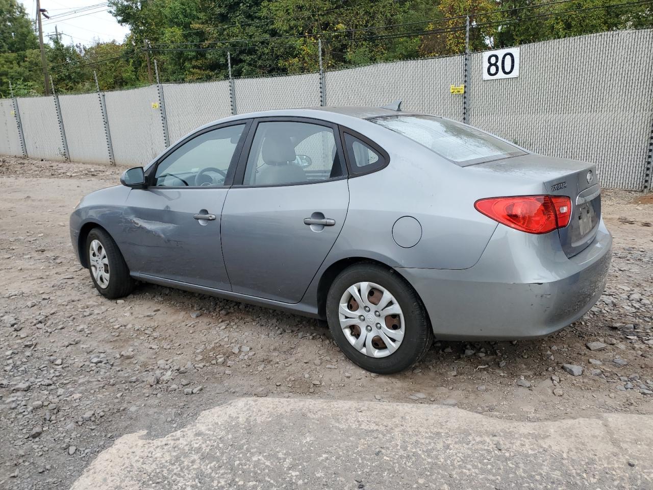 2010 Hyundai Elantra - Фото 2