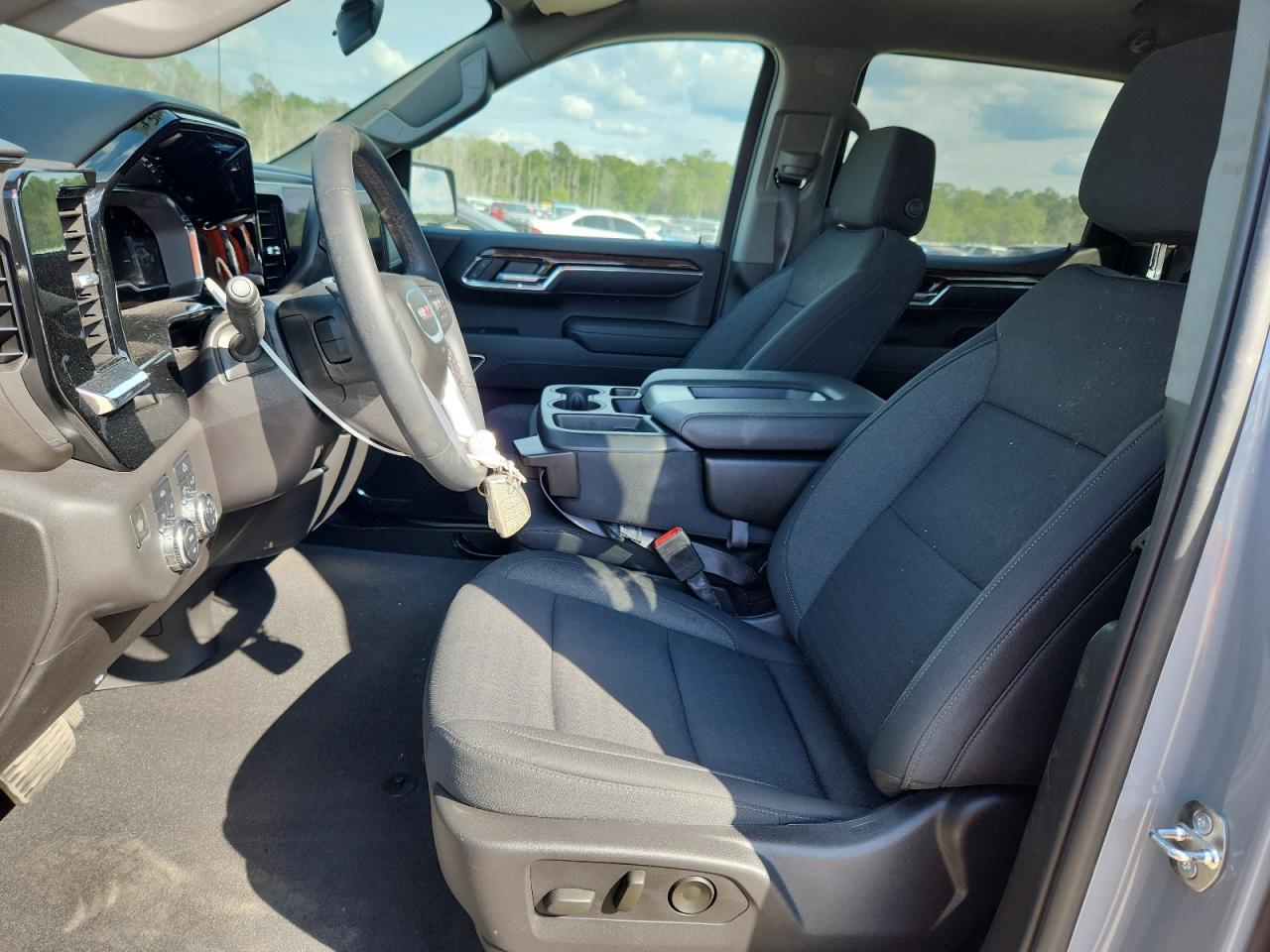 2024 GMC Sierra K1500 Elevation - Image 7