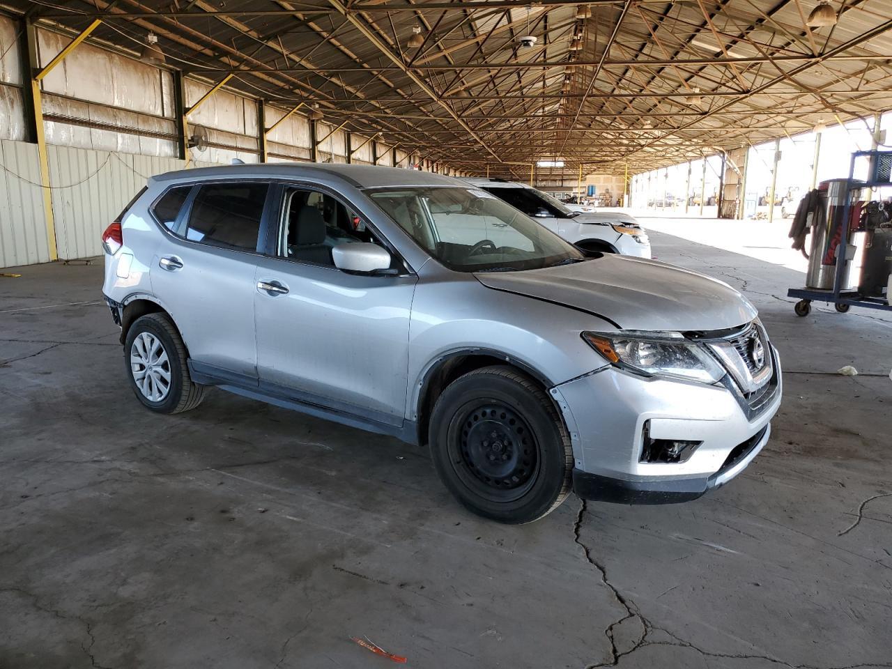 2017 Nissan Rogue S - Фото 4