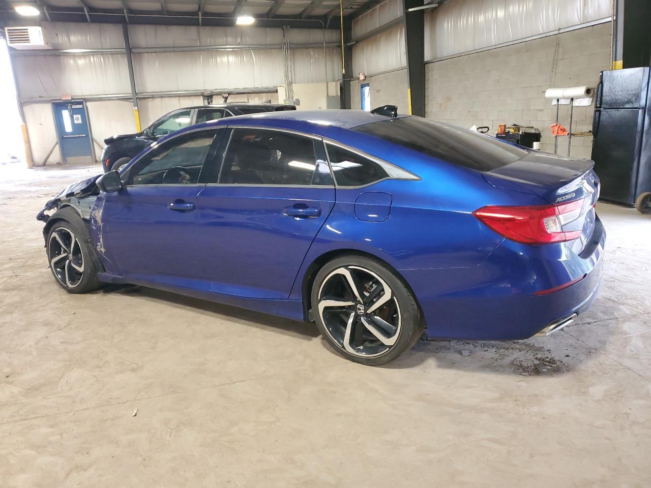 2021 Honda Accord Sport - Фото 2