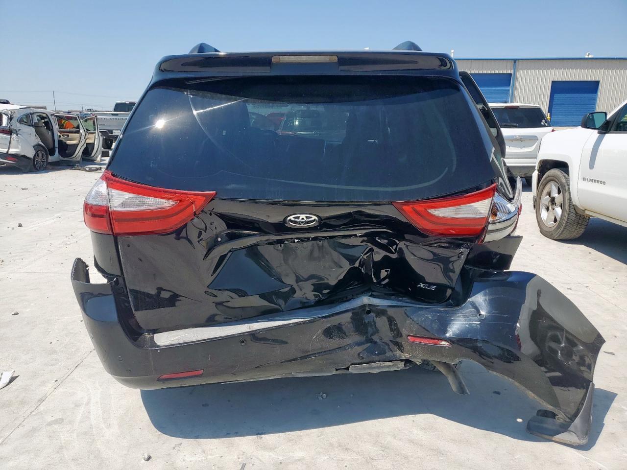 2015 Toyota Sienna Xle - Фото 6
