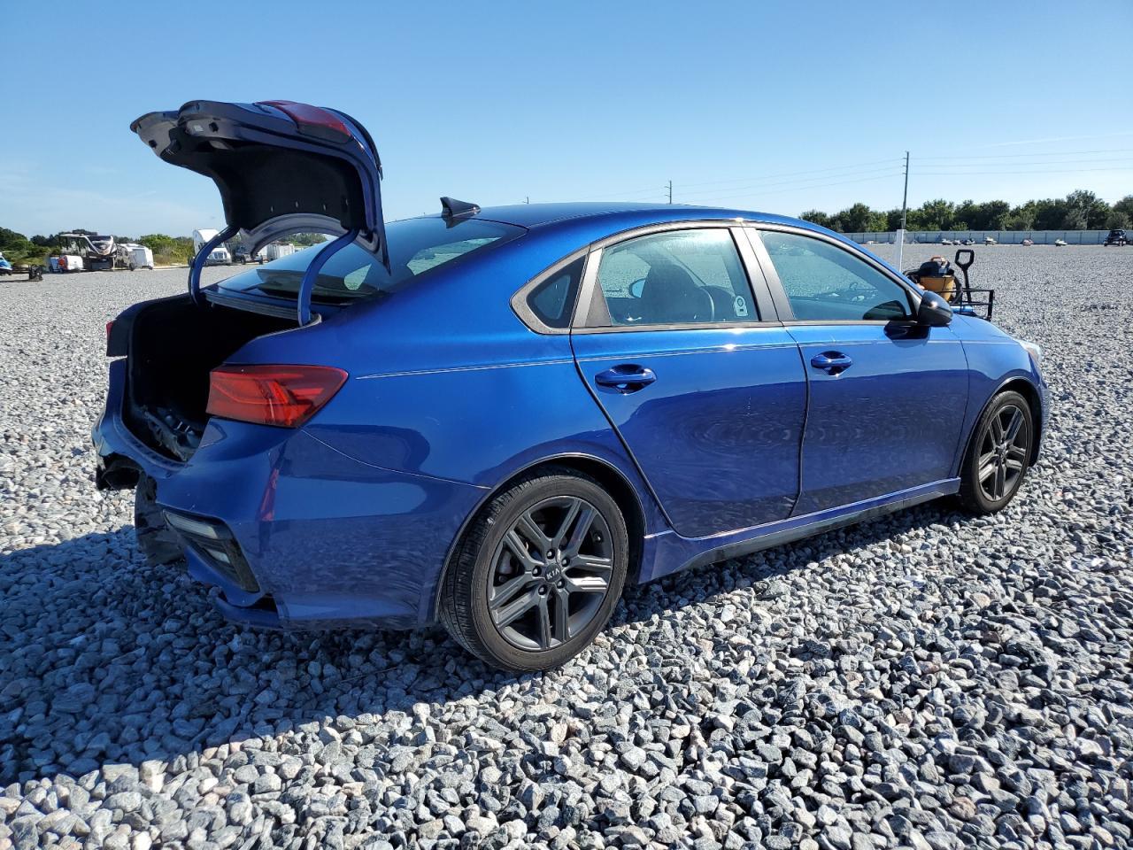 2021 Kia Forte Gt Line - Фото 3