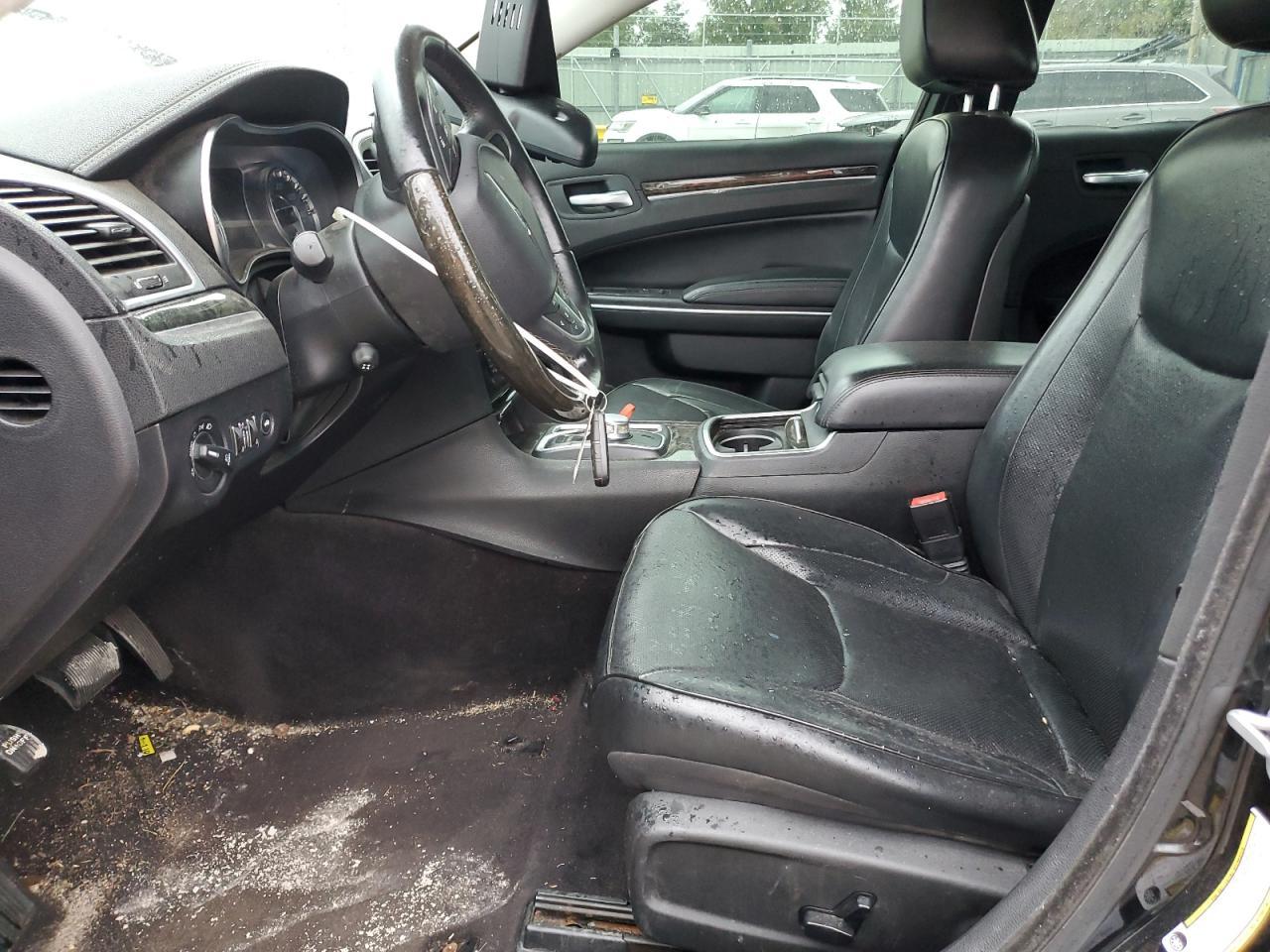 2016 Chrysler 300C - Фото 7