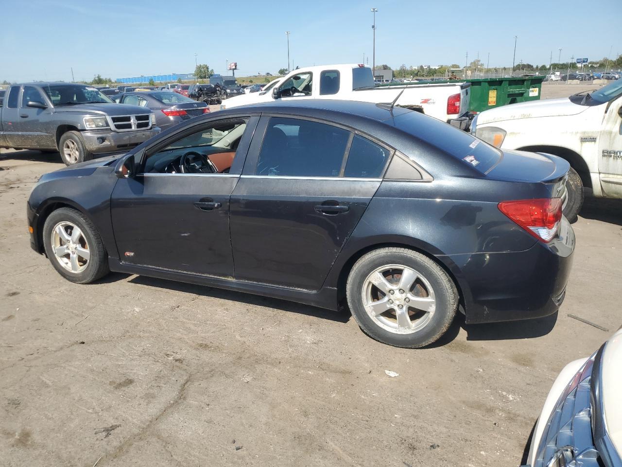 2011 Chev Cruze - Image 2