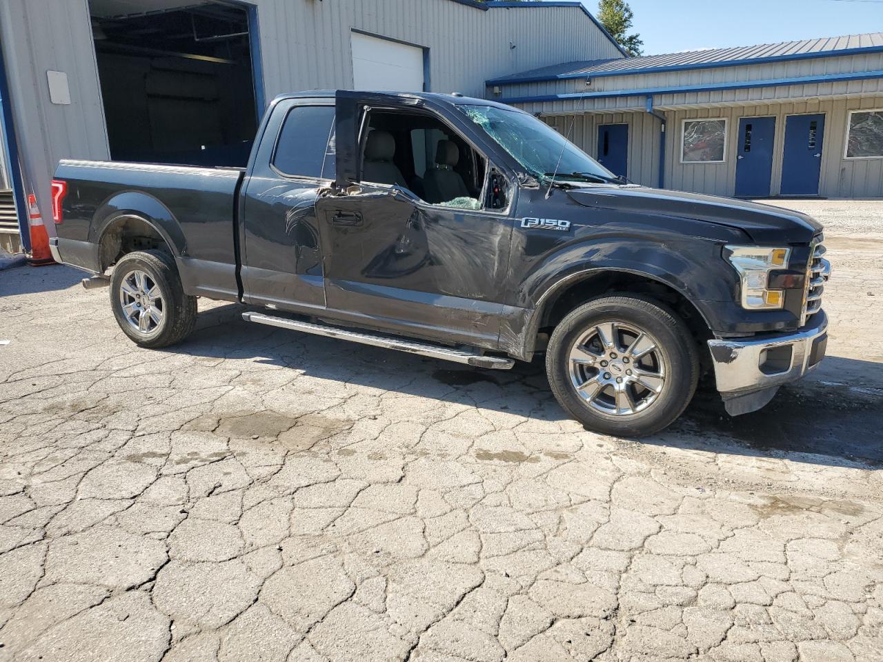 2015 Ford F150 Super Cab - Фото 4
