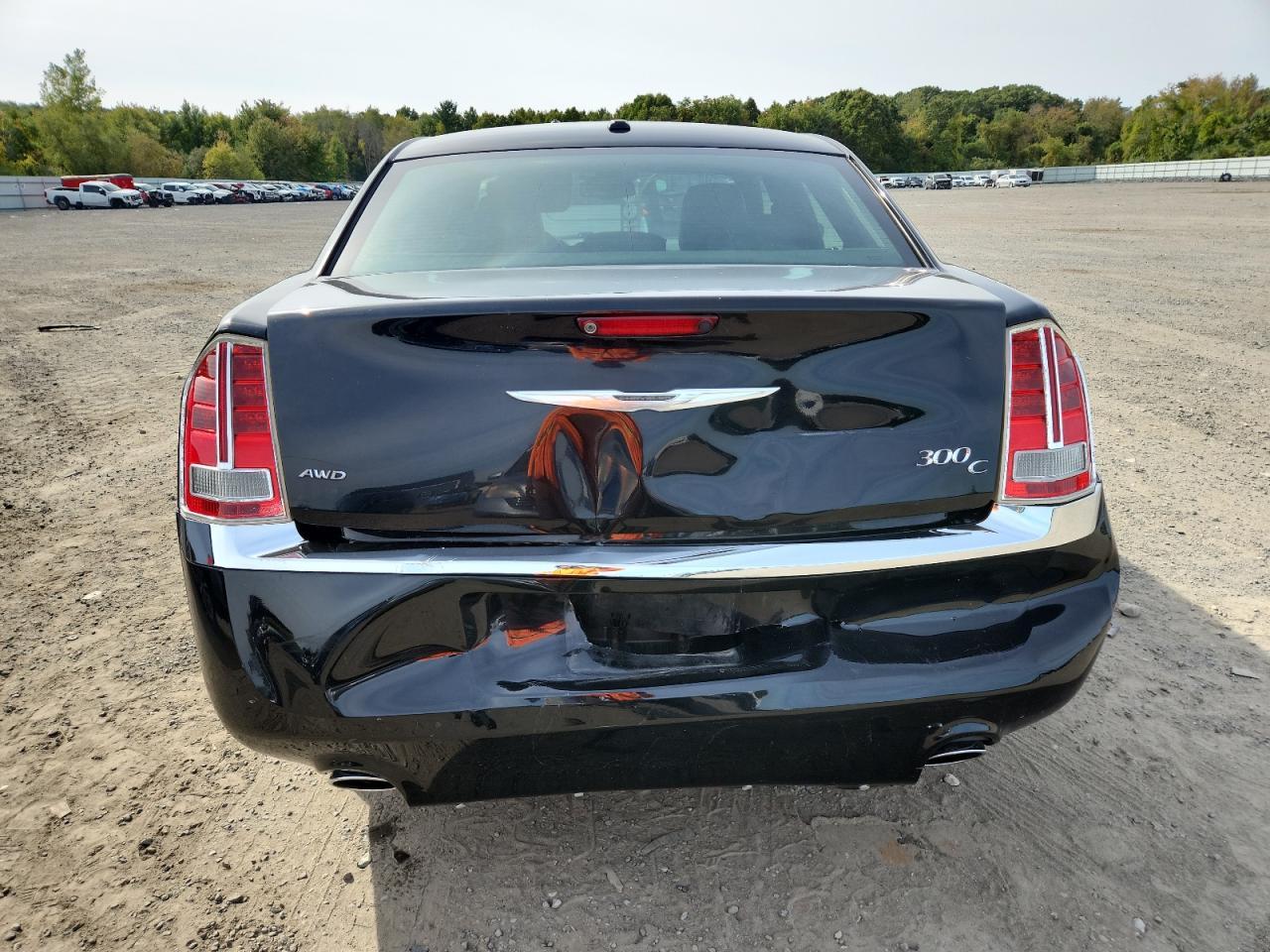 2012 Chrysler 300C - Image 6