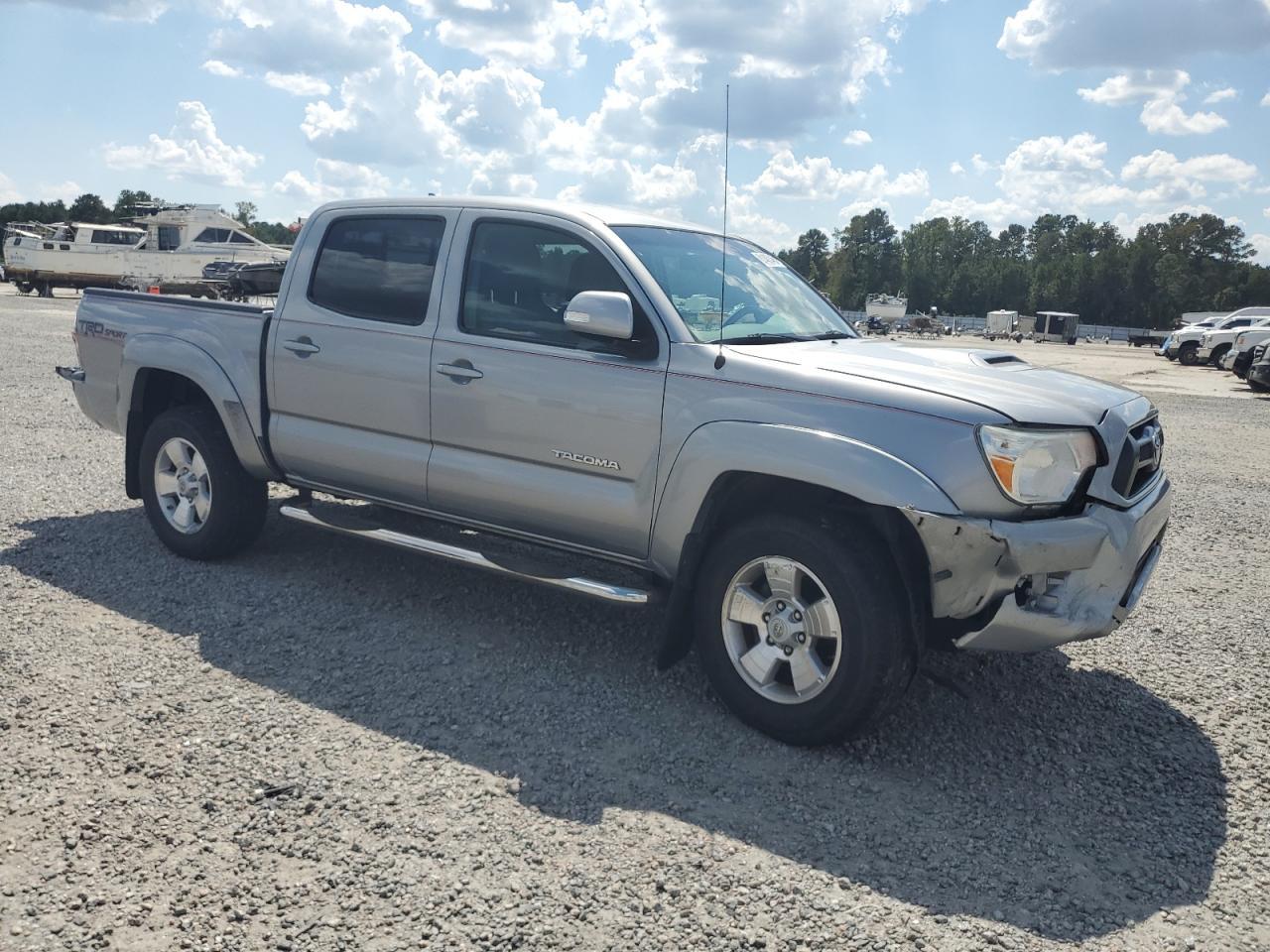 2015 Toyota Tacoma Double Cab - Image 4